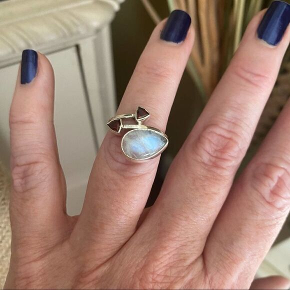 Rainbow Moonstone And Garnet Solid Sterling Silver Ring Size 6 - Picture 4 of 12